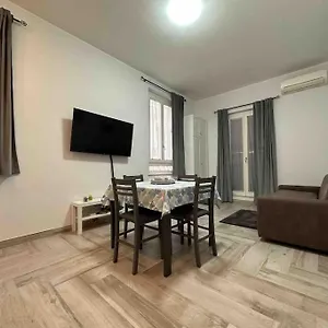 Appartamento Family Flat Near Metro A, Roma