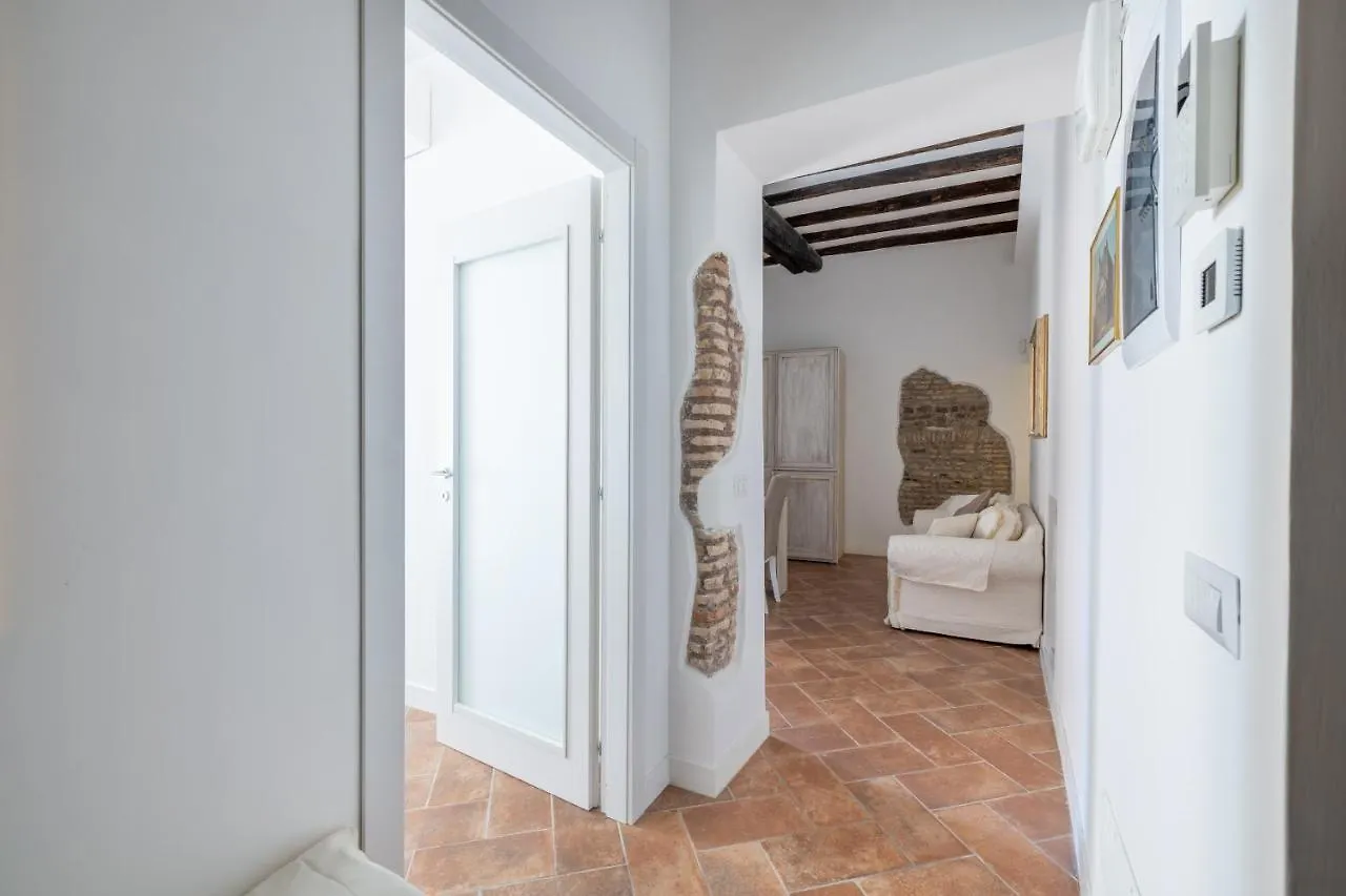 Pantheon House By Varental Rom